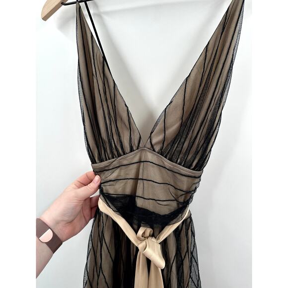 Lucy in The Sky Black and Champange Plunge A - Line Dress Mini Size Medium - Picture 4 of 8
